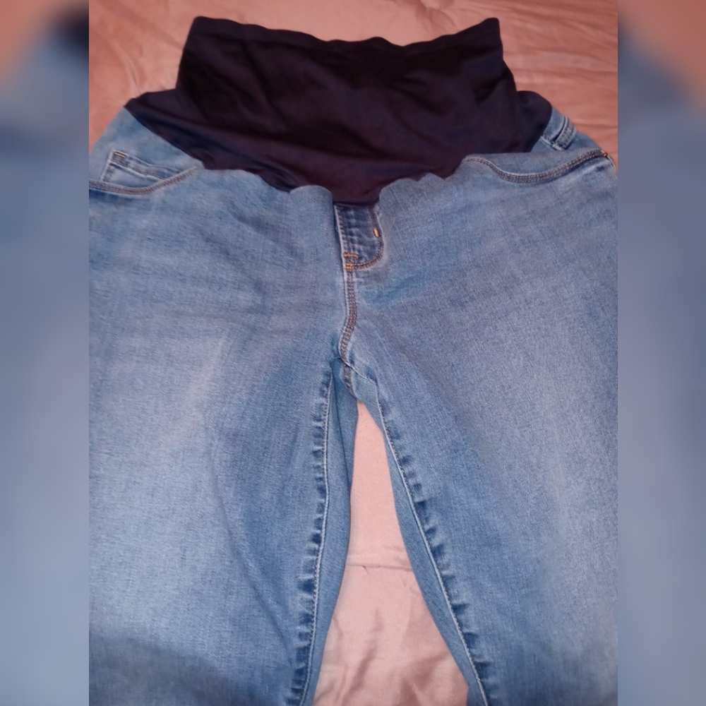Old Navy ⚓ Maternity Jeans 🍼